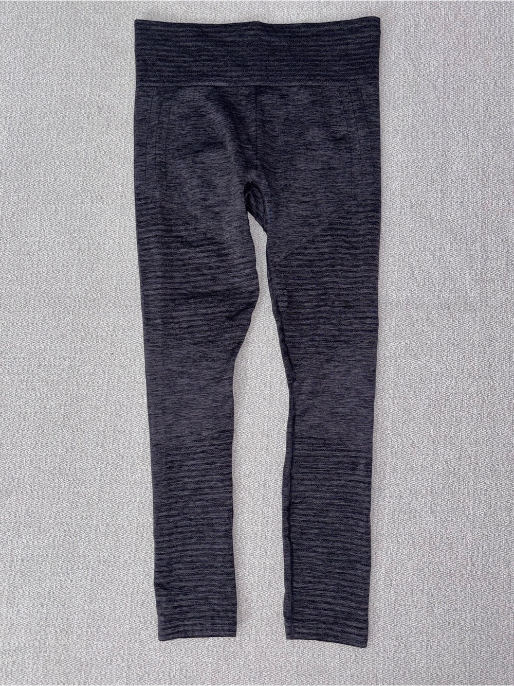 Athleta seamless ultra high rise compression leggings dark gray spacedye Large